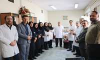 گرامیداشت روز پزشک با حضور رئیس بیمارستان در کنار کادر درمان 
