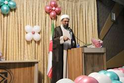 مراسم گرامیداشت میلاد حضرت زینب(س) و روز پرستار در مرکز آموزشی و درمانی سینا فرشچیان برگزار شد.